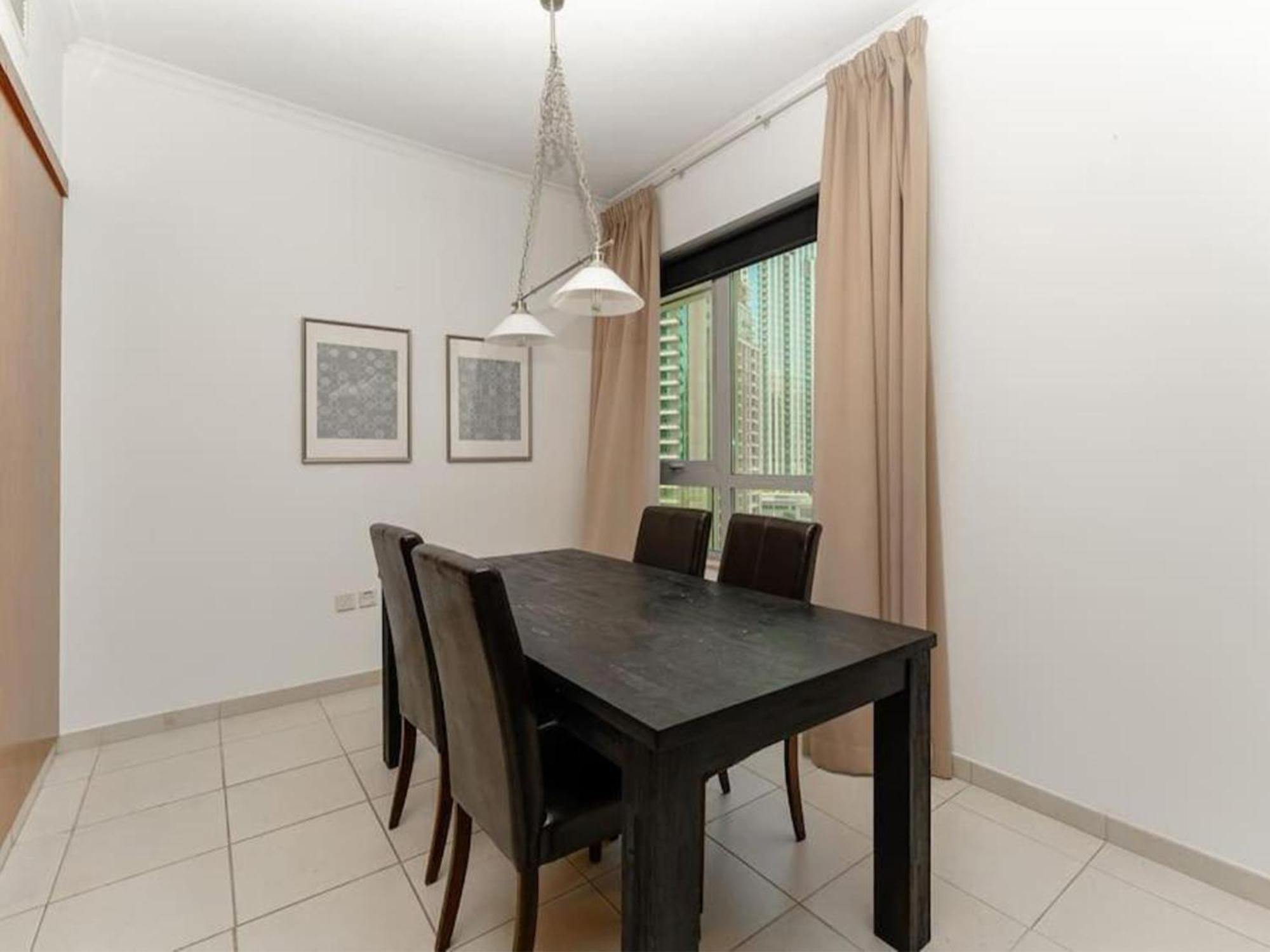 Classic 1 Bed In The Tower 3 *